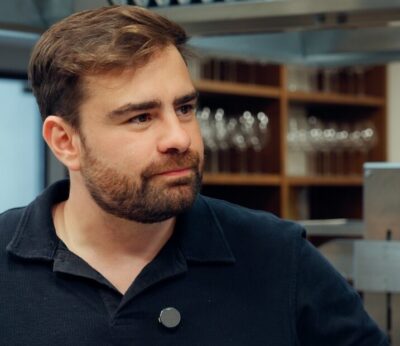 En la tercera edición de Hasta la Cocina, Kino Jerez viaja hasta cinco nuevas T de Oro de Tapas.