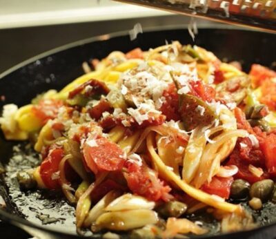 Pasta con verduras frescas