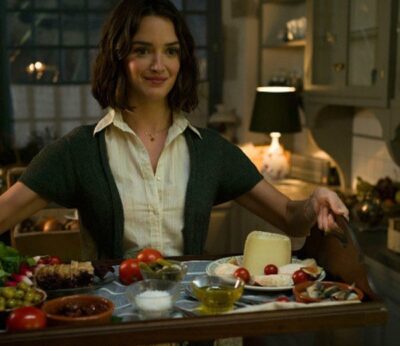 A la olla que hierve, ninguna mosca se atreve