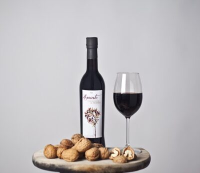 El primer vino de nueces de España se llama Amento