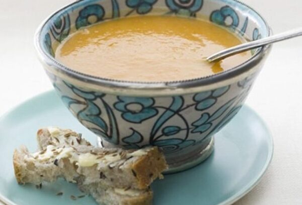 Receta: Sopa de ajo al pimentón