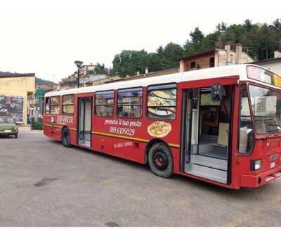 Un autobús, la nueva idea de local para una pizzería
