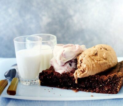 Brownie de chocolate y avellanas sin harina