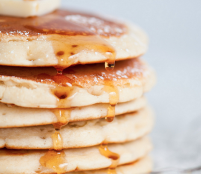 Pancakes con melocotón