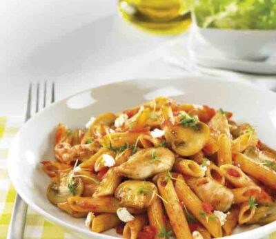 Pennette Rigate Integrale all’arrabbiata con pollo y berros