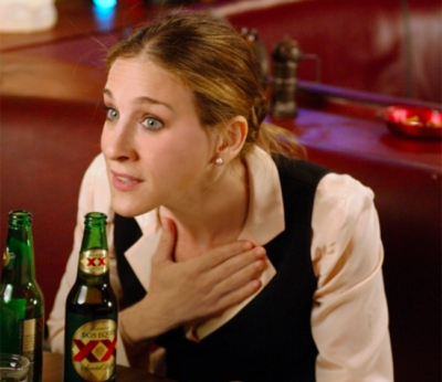 Un estudio revela que las mujeres ya beben tanto alcohol como los hombres