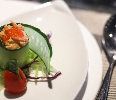 Canelón de calabacín con relleno de pescado
