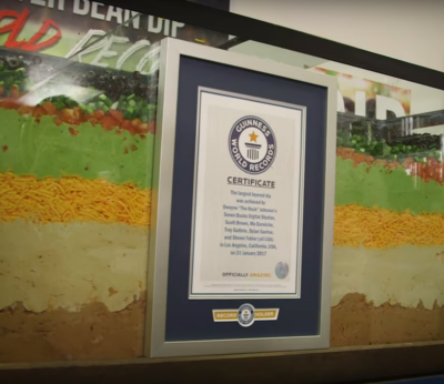 Dwayne Johnson y su equipo ya forman parte del libro Guinness de los récords
