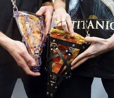 Una nueva moda convierte las fantasías eróticas en bolsos para llevar pizzas
