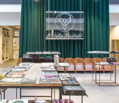 El Movie Bar de El Paracaidista, cine independiente en versión original y con copa incluida