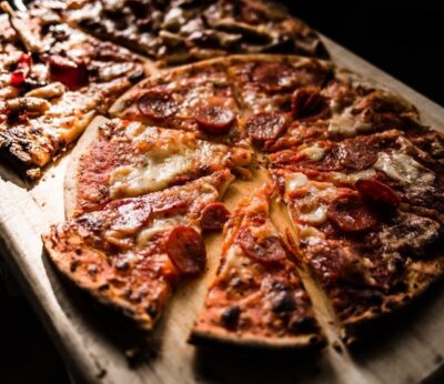 ¿Por qué las pizzas que se comercializan tienen casi siempre los mismos ingredientes?