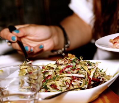 La recena: la mejor comida en el peor momento