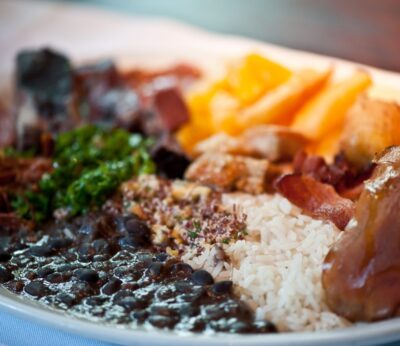 ¿Sabes en qué consiste una “feijoada”?