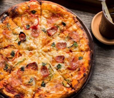 Dos físicos encuentran la ecuación de la pizza perfecta