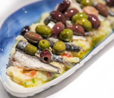 Receta Dani García. Patatas aliñadas con sardinas