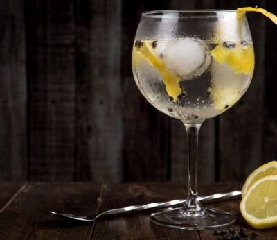 Cinco curiosidades sobre el gin tonic que quizás no conocías