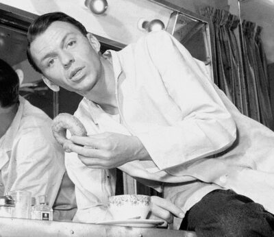 Frank Sinatra: Comida picante y 32 sorbos de bourbon