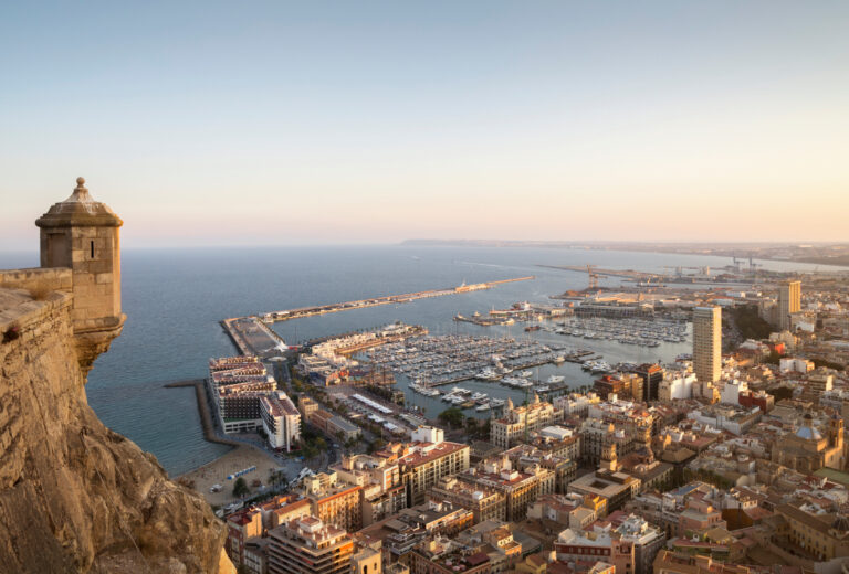 Por qué Alicante es el destino predilecto para sibaritas