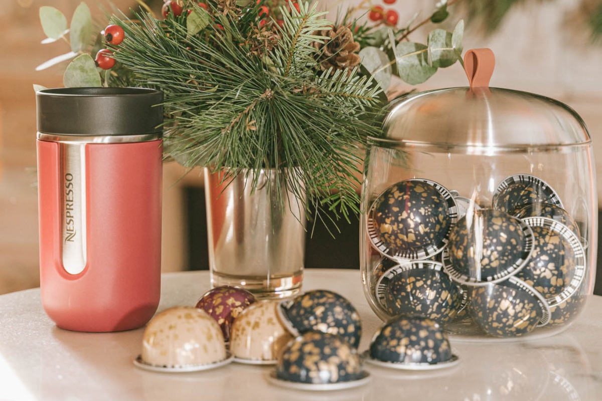 Interconectar muelle Estándar Nespresso da la bienvenida a la Navidad más pop con su nueva colección  Festive - Tapas
