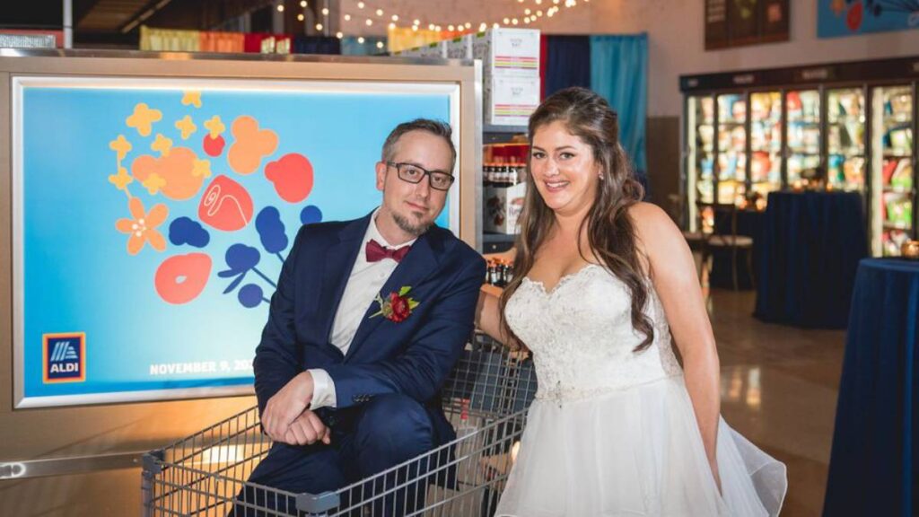 ¿Te casarías en un supermercado Esta pareja de Illinois lo ha hecho