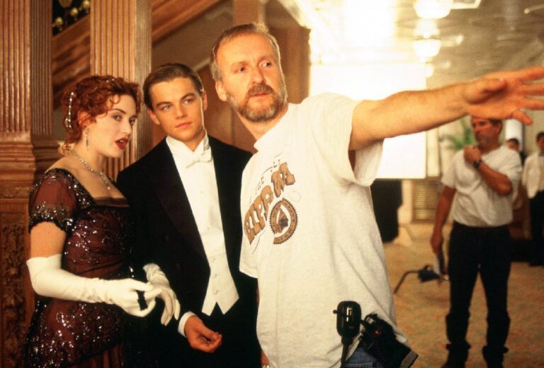 James Cameron, Kate Winslet y Leonardo DiCaprio durante el rodaje de 'Titanic'.
