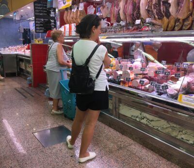 Economía.- Siete de cada diez consumidores españoles prevén ajustar su presupuesto esta Navidad