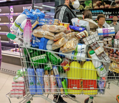 Economía.- El Gobierno estudia rebajar el IVA a determinados productos de la cesta de la compra