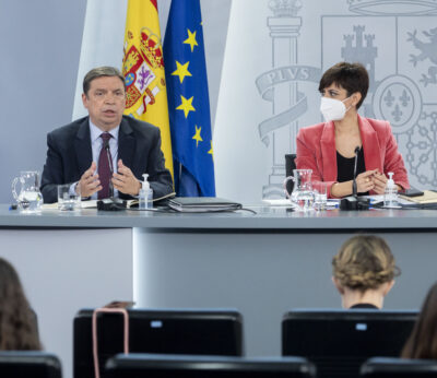 Economía.- El Gobierno aprueba ayudas de 300 millones a agricultores por el alza de precio de fertilizantes