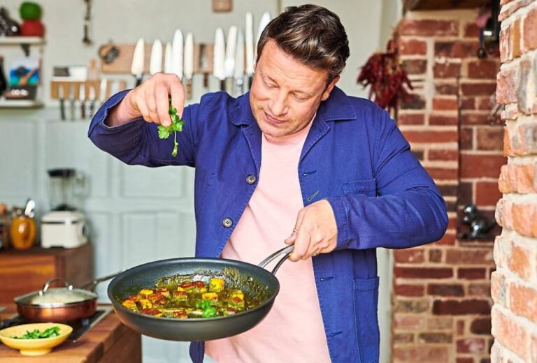 Esta es la receta de bistec con la que Jamie Oliver sorprendió a Stephen Colbert