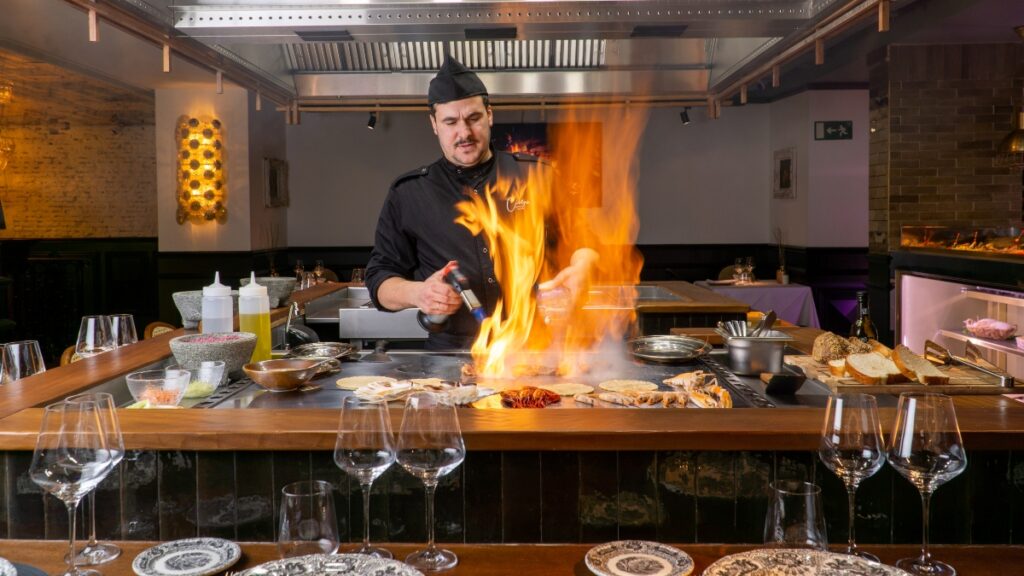 Así es Cícero, el nuevo restaurante consagrado a las brasas y el fuego de Madrid Tapas