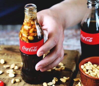 Coca-Cola con cacahuetes, aperitivo viral