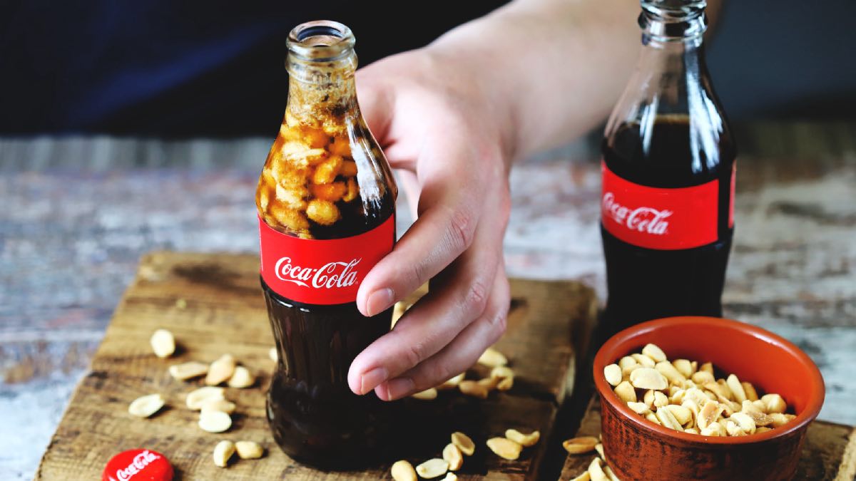 Coca-Cola con cacahuetes, aperitivo viral