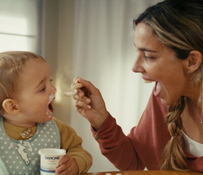 Economía.- La marca de yogures Danone baja sus precios para apoyar a las familias españolas en el inicio de año