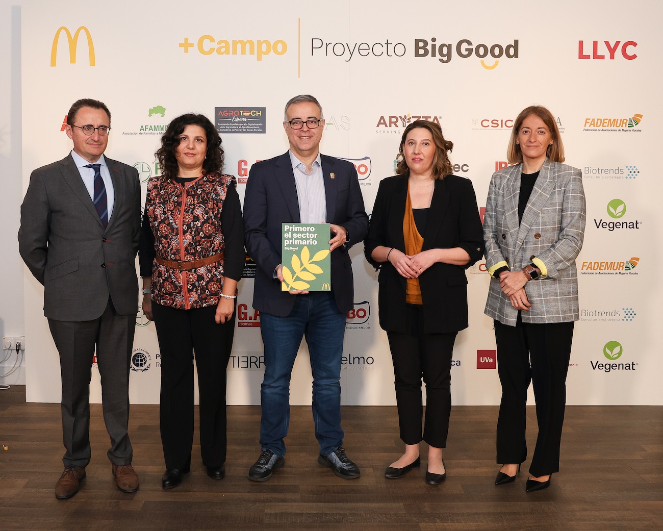 Economía.- McDonald’s presenta el libro ‘Primero el sector primario’para apoyar el desarrollo sostenible del campo