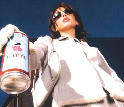 Emma Chamberlain presenta una línea de cafés «ready to go»