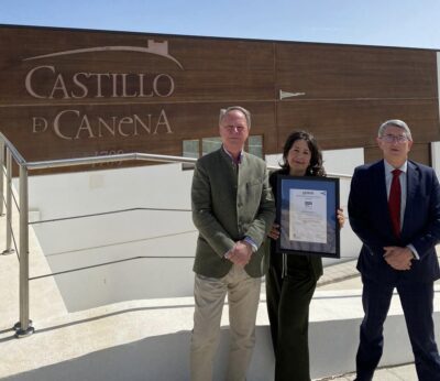 Economía.-Cortijo de Guadiana (C. de Canena), primer olivar en lograr el sello Aenor de producción de cultivo sostenible