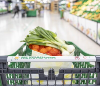 Economía.- Mercadona baja el precio de 500 productos de consumo diario y calcula ahorro de 150 euros al año por cliente
