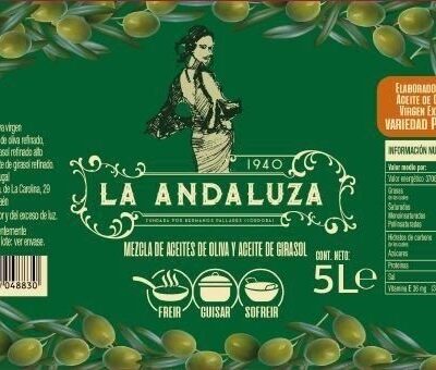 Economía.- UPA denuncia que envasadores mezclan aceite de girasol con oliva para engañar a los consumidores