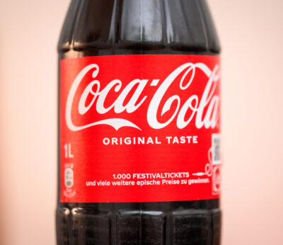 Economía.- La embotelladora chilena de Coca-Cola, Andina, logra un beneficio de 49 millones hasta marzo, un 31,3% más