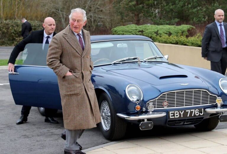 El Aston Martin del Rey Carlos funciona con queso y vino