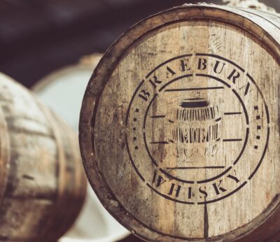 Economía.- España desbanca a Alemania para situarse como el segundo país de Europa en invertir en barricas de whisky