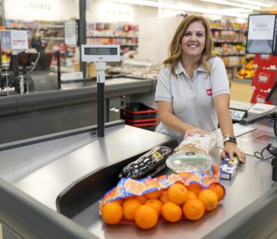 Economía.- Dia creará cerca de 700 nuevos empleos en España para la campaña de verano