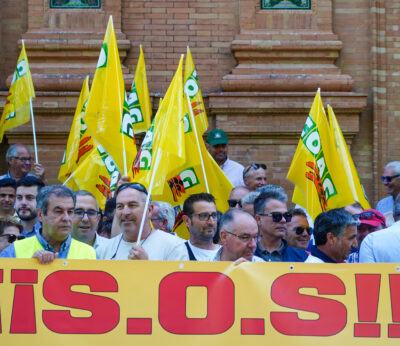 Economía.- Agricultores del Bajo Guadalquivir, «abocados al desastre», piden en la calle «un rescate» ante la sequía