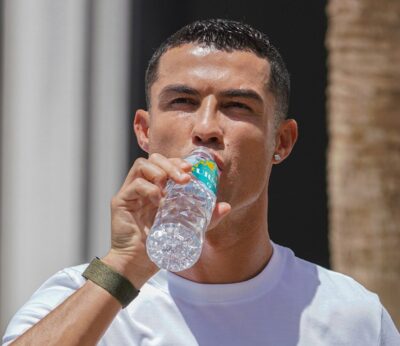 Cristiano Ronaldo añade un nuevo negocio a su marca: agua embotellada