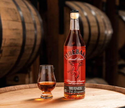 Fireball presenta ‘Dragon Reserve’: su primer whisky añejado en barrica