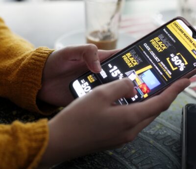 Economía.- El 49% de los españoles ha aumentado sus compras ‘online’ en el último año