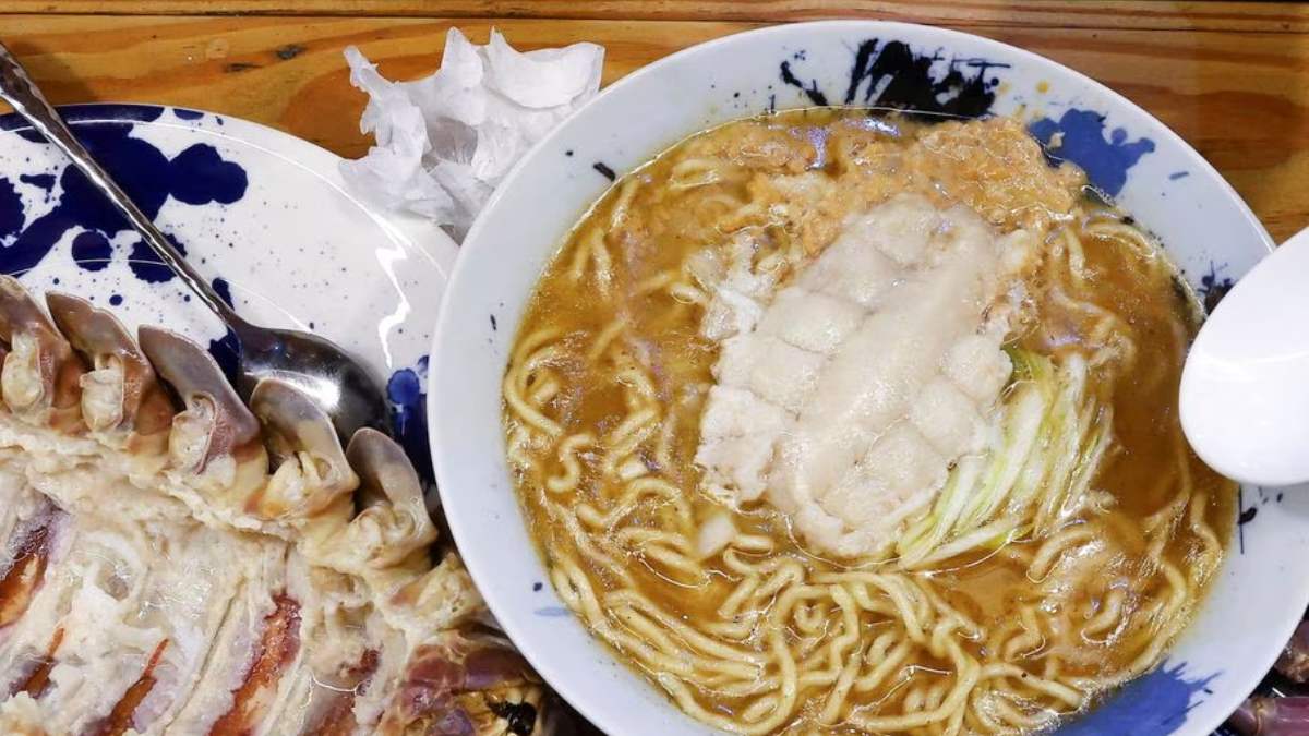 This is the ramen with a giant “worm” that is a hit in Taiwan. Would you eat it?