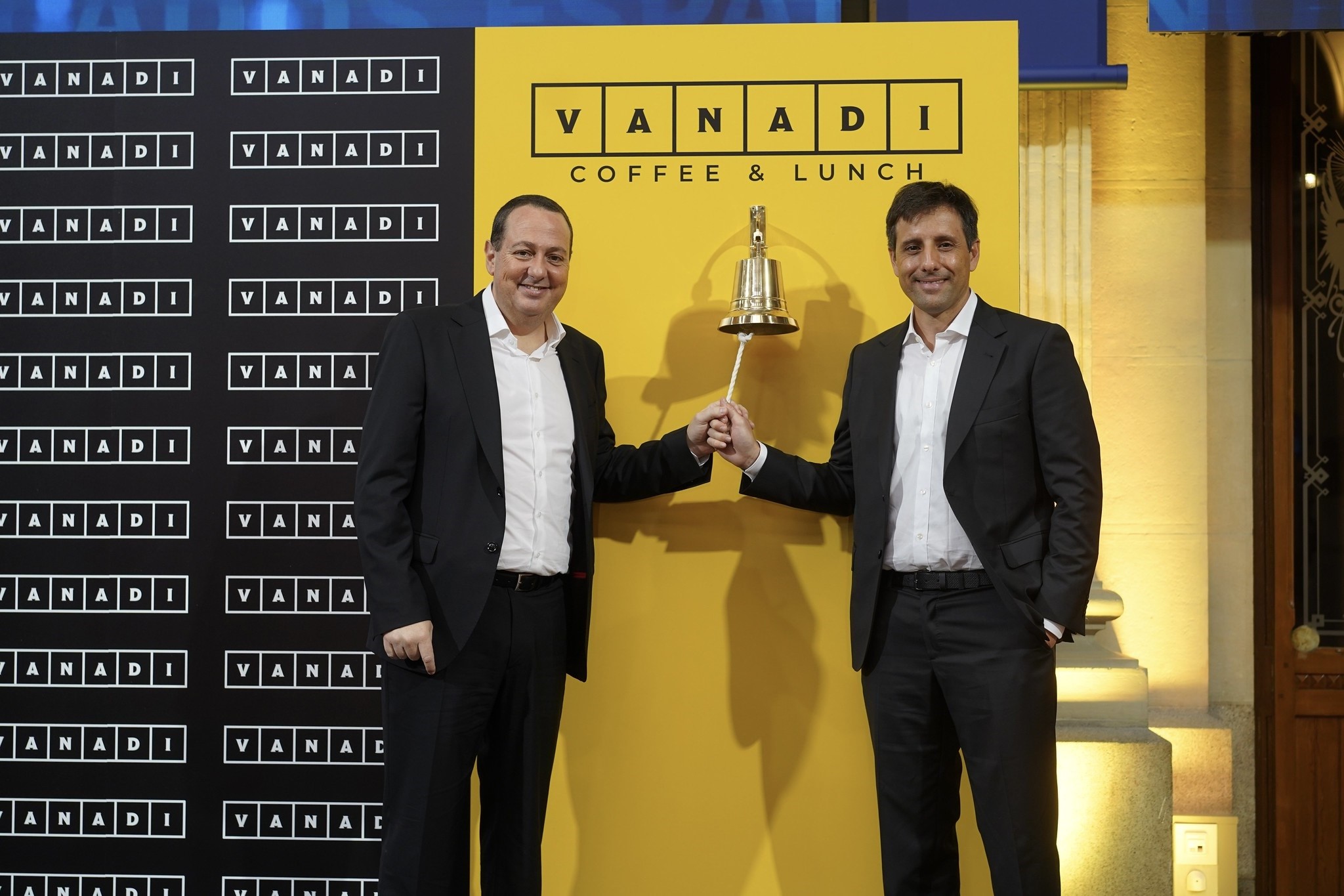 Economía/Finanzas.- Vanadi Coffee cotiza con una caída del 2% en el día de  su debut en Bolsa - Tapas