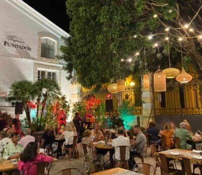 Así son las «noches de leyenda» del restaurante La Tapería de Jerez