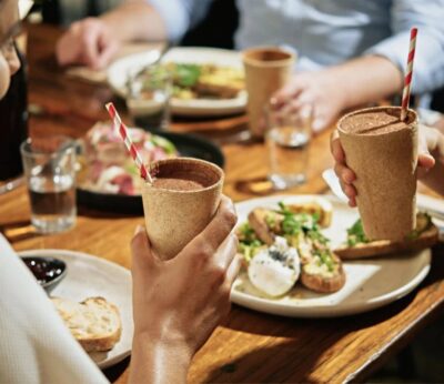 Ya puedes comerte el café gracias a estas tazas comestibles